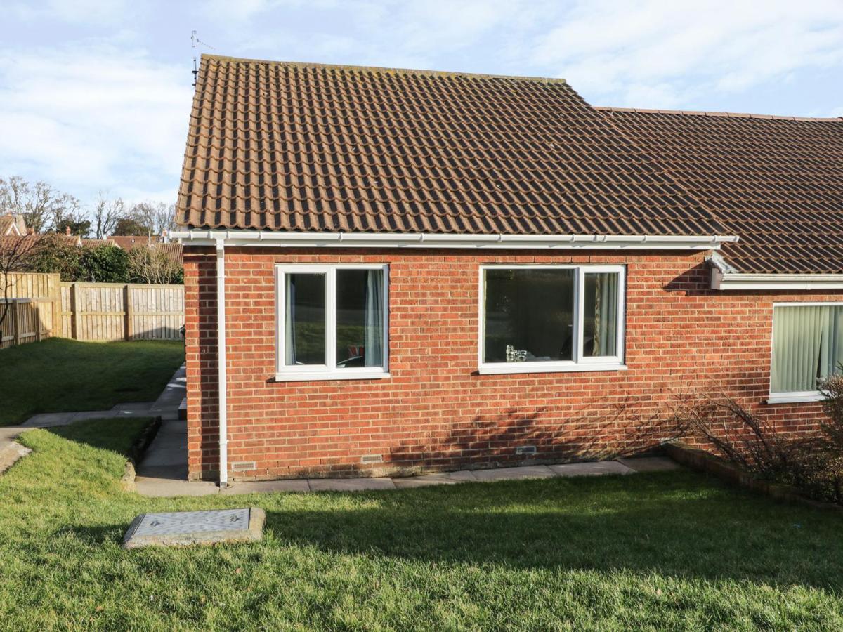 Araucaria House Villa Whitby Exterior photo