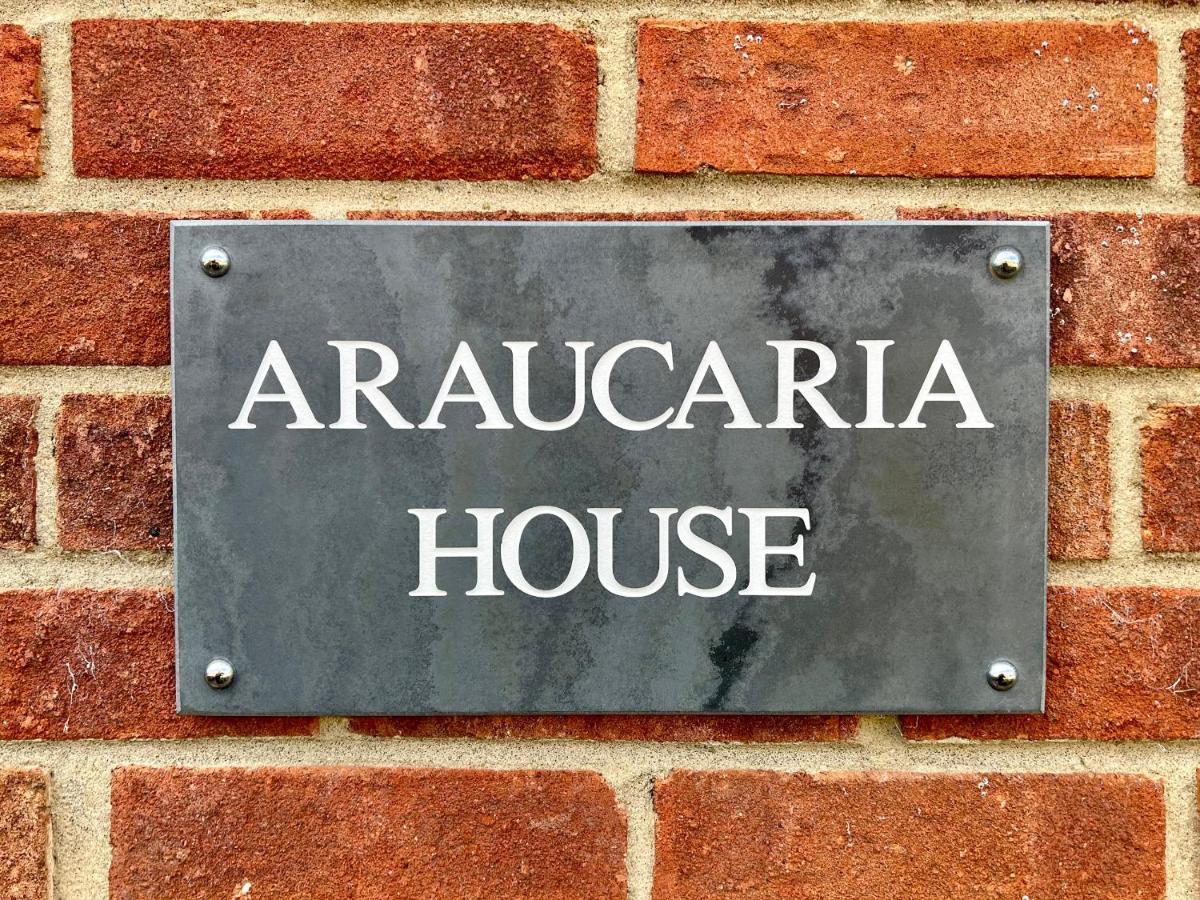 Araucaria House Villa Whitby Exterior photo